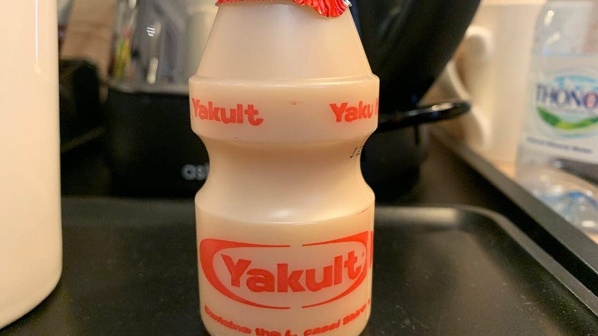 Ilustrasi artikel Apakah Ibu Hamil Boleh Minum Yakult? Ini Penjelasannya